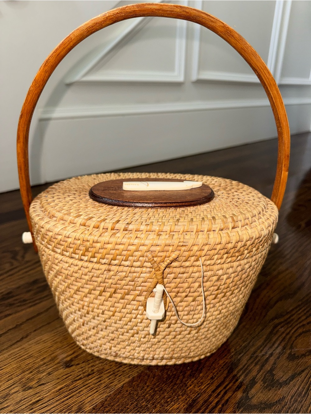 Nantucket Style Basket Handbag - Picture 2 of 6